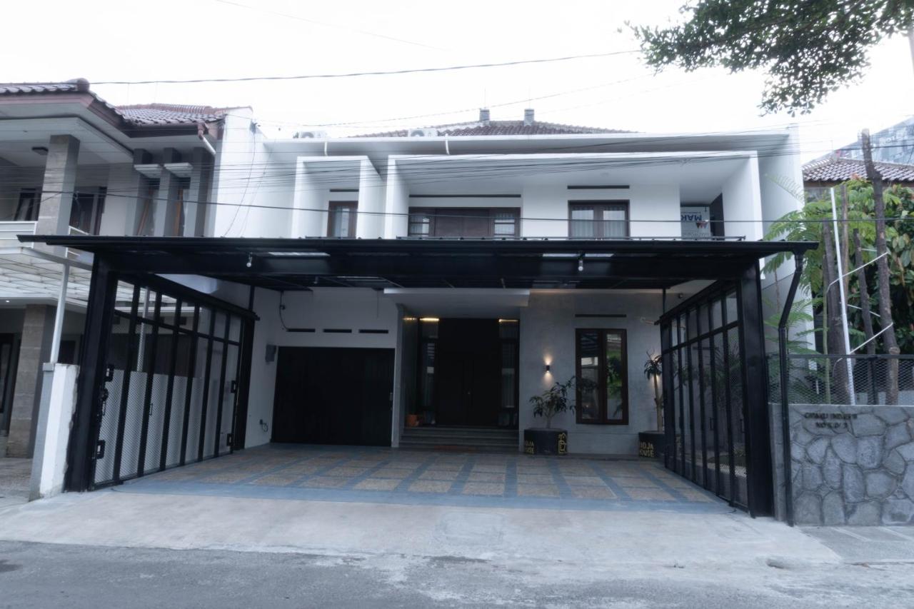 Radja House Cipaku Indah Villa Bandung Eksteriør billede